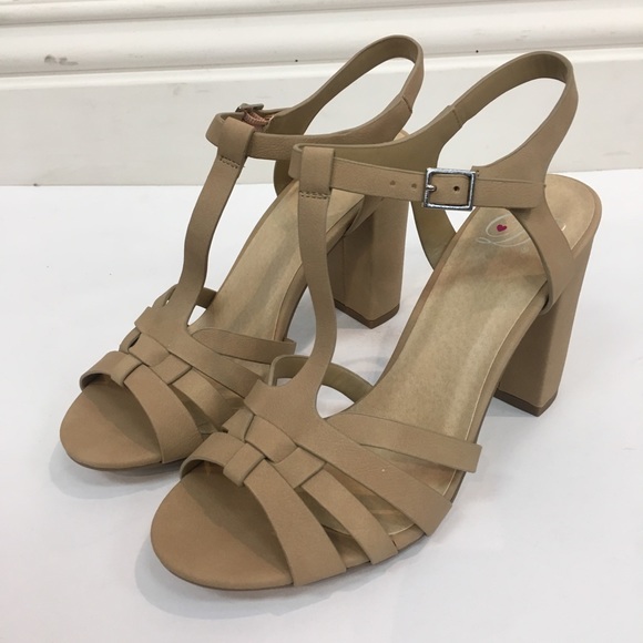 Shoes - 🌿Faux Suede T-Strap Block Heel🌿